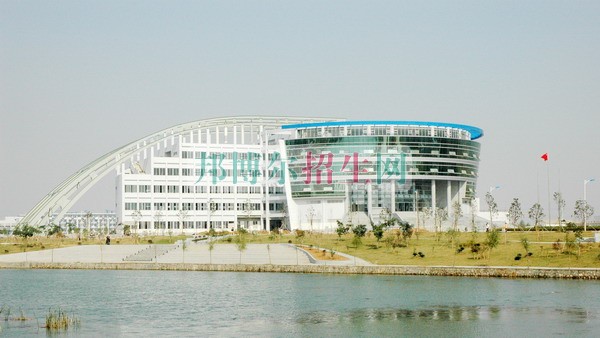 江蘇海事職業(yè)技術(shù)學院招生辦聯(lián)系電話