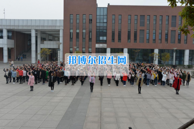 川南幼兒師范高等?？茖W(xué)校開展“感恩”主題教育活動培養(yǎng)學(xué)生良好道德品質(zhì)