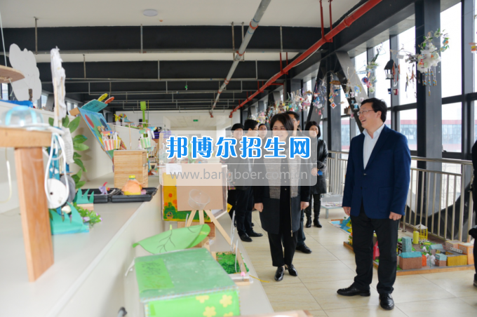 川南幼兒師范高等?？茖W校作“互聯(lián)網(wǎng)+教育”專題報告
