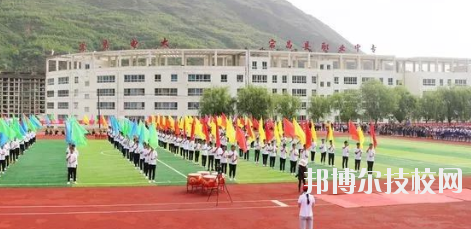 宕昌職業(yè)中等專業(yè)學校2020年報名條件、招生要求、招生對象