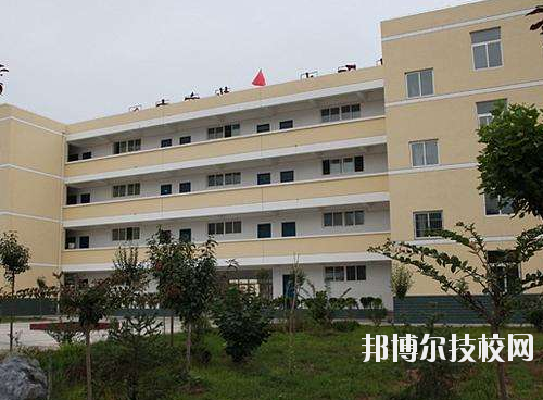 鳳縣職業(yè)教育中心2020年報(bào)名條件、招生要求、招生對象
