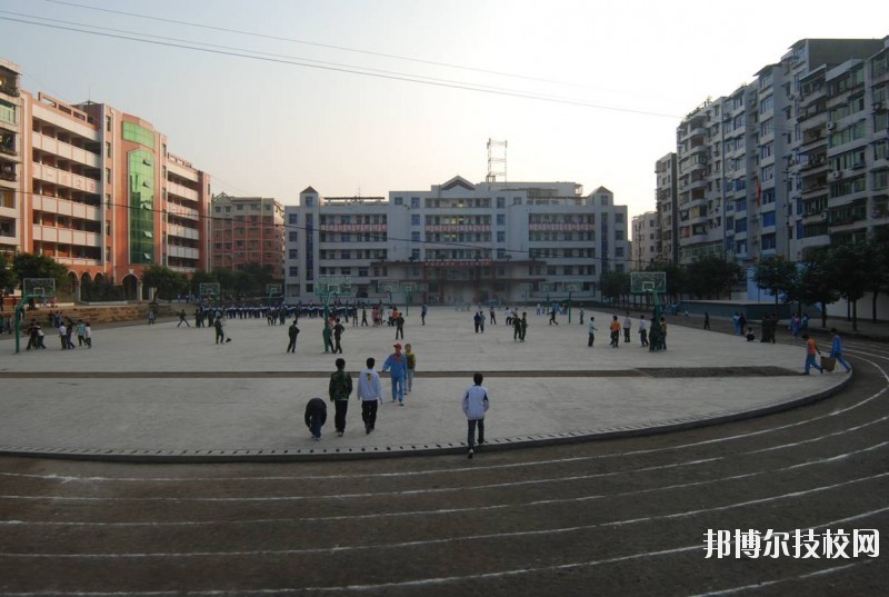 四川省鄰水縣興仁職業(yè)中學(xué)2020年報名條件、招生要求、招生對象