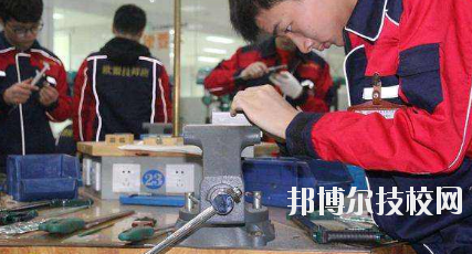 蘭州電子工業學校2020年學費、收費多少