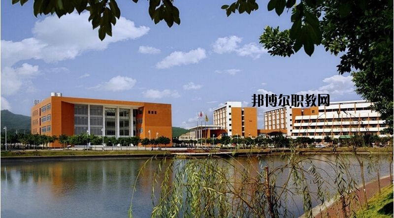 仙桃新亞電腦中等職業(yè)學(xué)校2020年報(bào)名條件、招生要求、招生對(duì)象