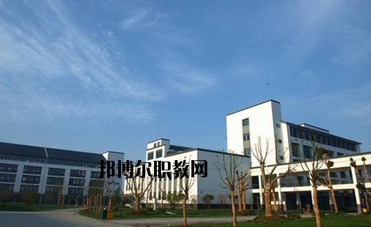蘇州吳中技工學校2020年報名條件、招生要求、招生對象