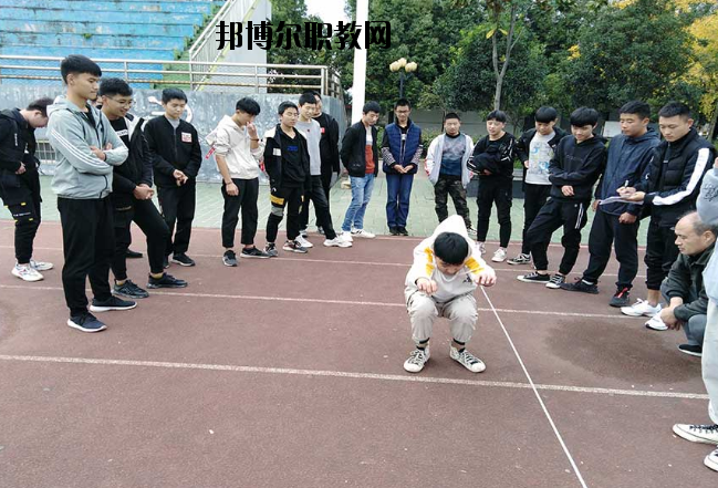 勉縣職業(yè)教育中心2020年報(bào)名條件、招生要求、招生對象 