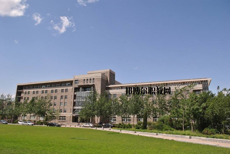 恩施中等職業(yè)技術(shù)學(xué)校2020年報名條件、招生要求、招生對象
