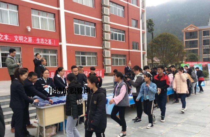 錦屏中等職業技術學校2020年報名條件、招生要求、招生對象