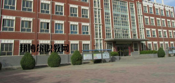 蘭州航空工業(yè)技工學(xué)校2020年報名條件、招生要求、招生對象