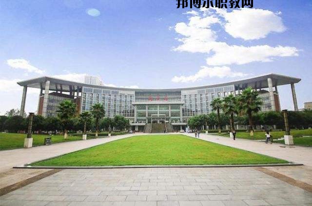 麻城順河高級職業(yè)中學2020年報名條件、招生要求、招生對象