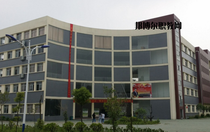 湖北前程交通職業(yè)技術(shù)學校