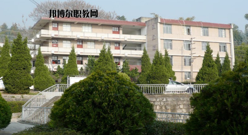 保山隆陽區職業技術學校2020年報名條件、招生要求、招生對象