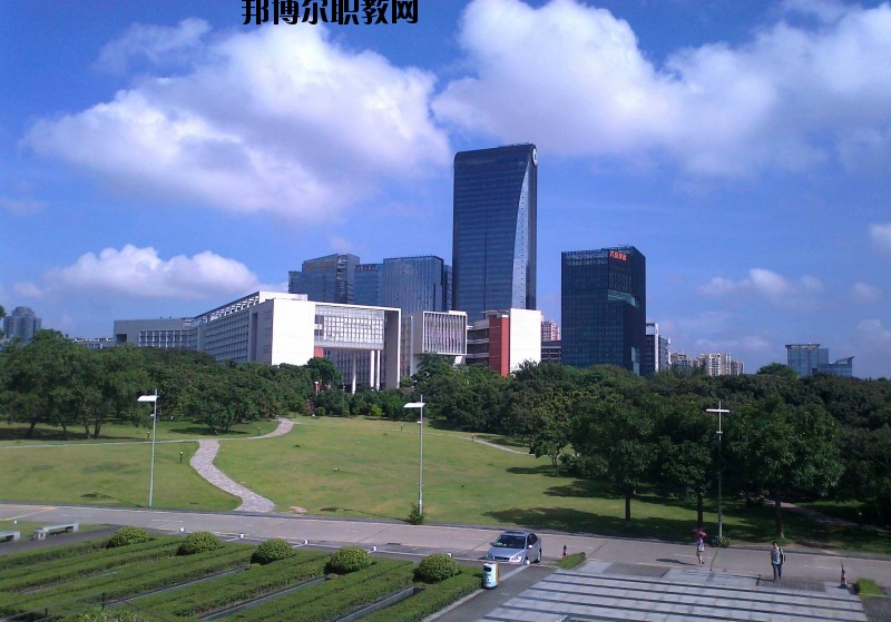 安陸深藍(lán)電子工業(yè)技術(shù)學(xué)校怎么樣、好不好