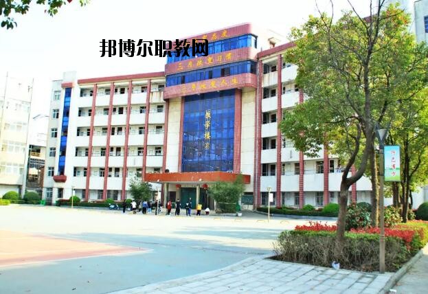 孝感工業學校2020年報名條件、招生要求、招生對象