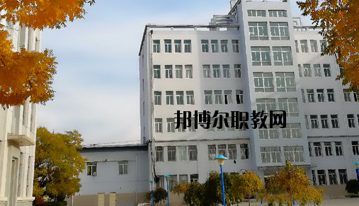 甘肅化工技工學(xué)校2020年報名條件、招生要求、招生對象