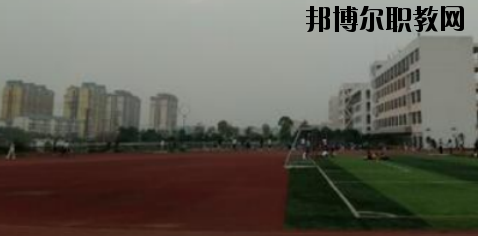柳州鹿寨職業(yè)教育中心2020年報(bào)名條件、招生要求、招生對象