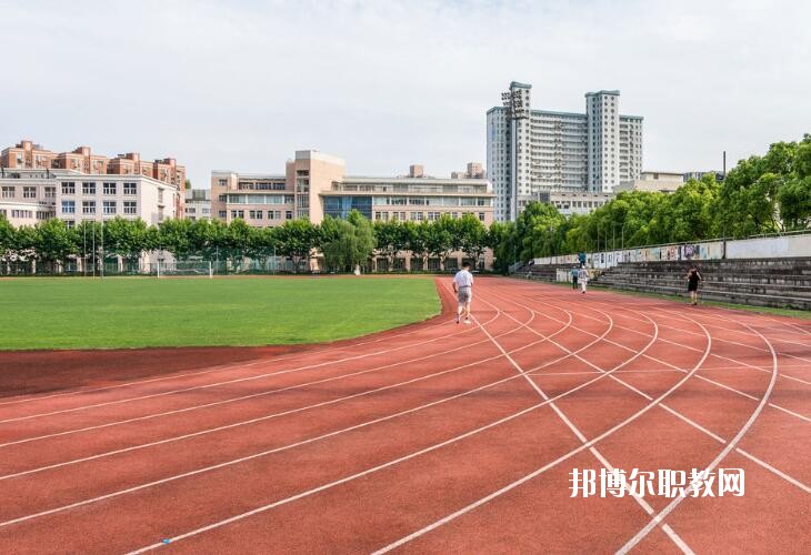 重慶藝才高級技工學(xué)校2020年報名條件、招生要求、招生對象