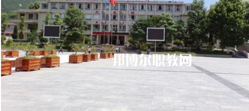 遵義計(jì)算機(jī)學(xué)校2021年報(bào)名條件、招生要求、招生對(duì)象