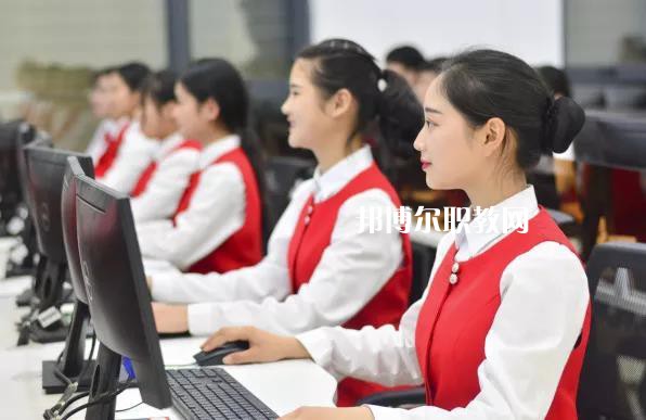 云龍縣民族職業(yè)高級中學2021年報名條件、招生要求、招生對象
