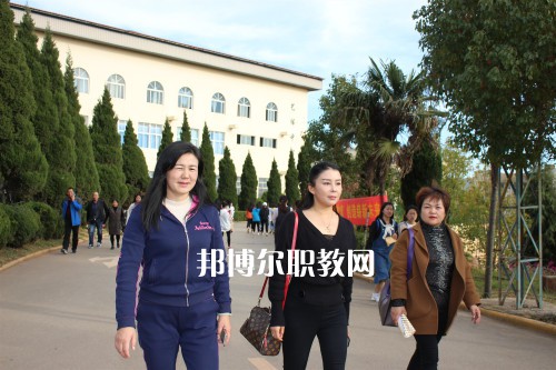 勐海縣職業(yè)高級(jí)中學(xué)2021年報(bào)名條件、招生要求、招生對(duì)象