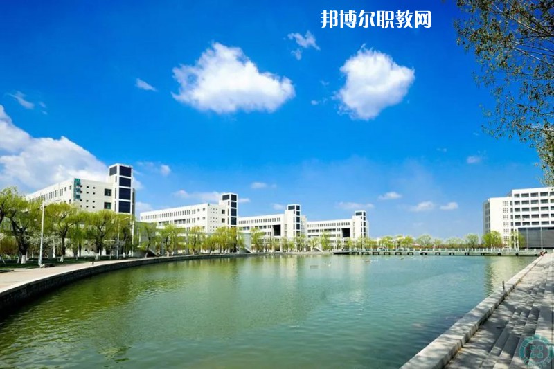 南華縣職業(yè)高級中學(xué)2021年報(bào)名條件、招生要求、招生對象