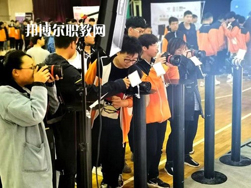 泰州市鳳凰藝術學校2021年報名條件、招生要求、招生對象