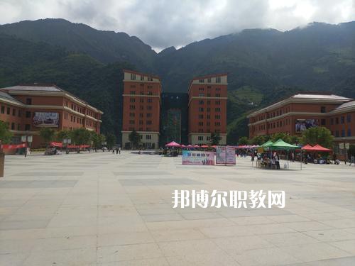 怒江州民族中等專業學校2021年學費、收費多少