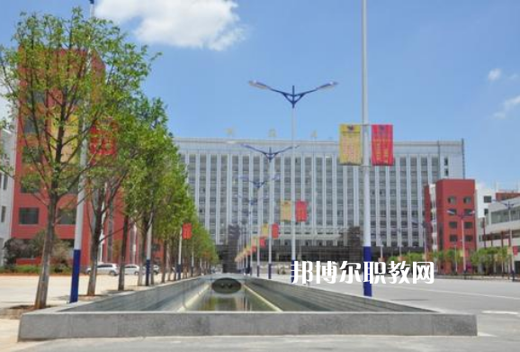 云南電子信息高級技工學校2021年報名條件、招生要求、招生對象