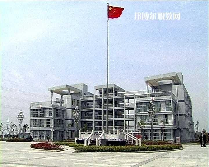 江蘇興化中等專業(yè)學校2022年報名條件、招生要求、招生對象