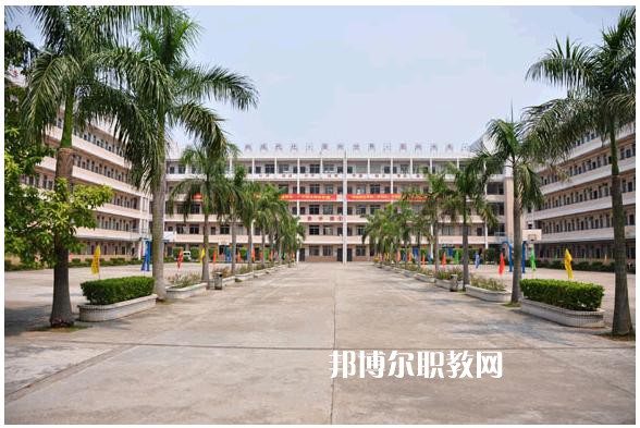重慶益民技工學校2022年報名條件、招生要求、招生對象