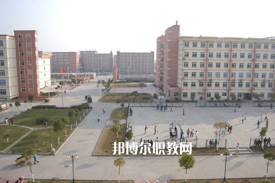重慶合川教師進修學校2022年學費、收費多少 