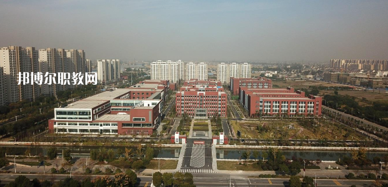 江蘇靖江中等專業學校2022年招生辦聯系電話