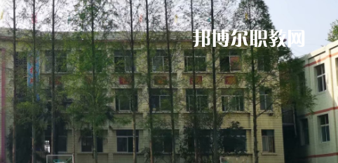 成都恒輝技工學校2022年學費、收費多少