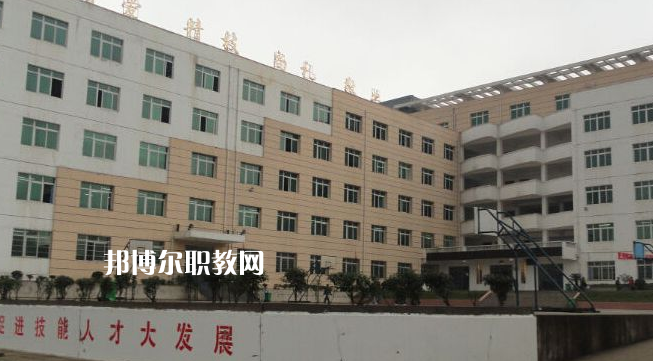 六枝特區(qū)技工學(xué)校2022年報名條件、招生要求、招生對象
