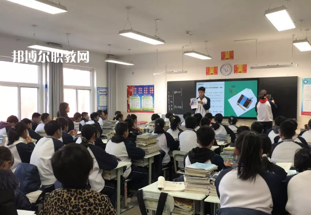 白銀平川職業(yè)技術(shù)學校2022年招生辦聯(lián)系電話