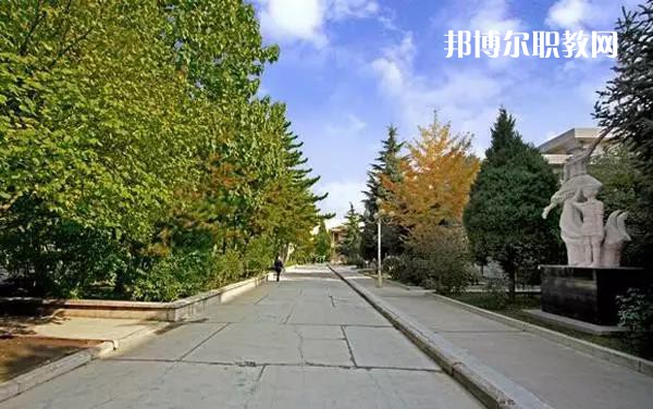 平?jīng)鰩煼秾W校2022年報名條件、招生要求、招生對象