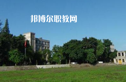 瀘州職業技術學校2022年報名條件、招生要求、招生對象