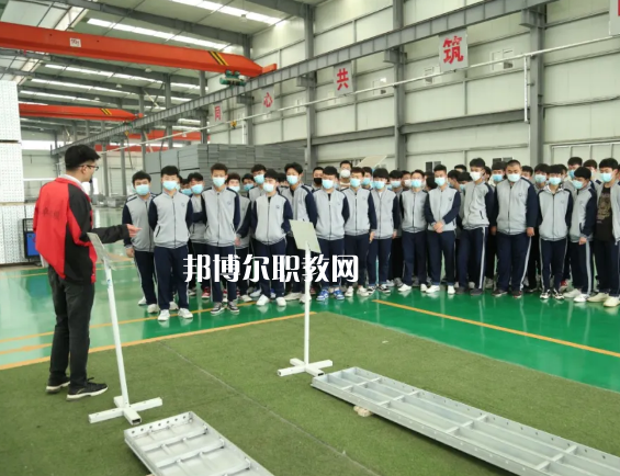 邯鄲建筑工程中專(zhuān)學(xué)校2022年報(bào)名條件、招生要求、招生對(duì)象