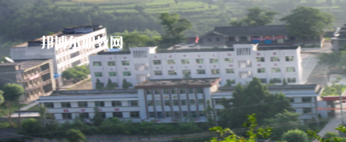 元陽縣民族職業(yè)高級(jí)中學(xué)2022年招生簡(jiǎn)章