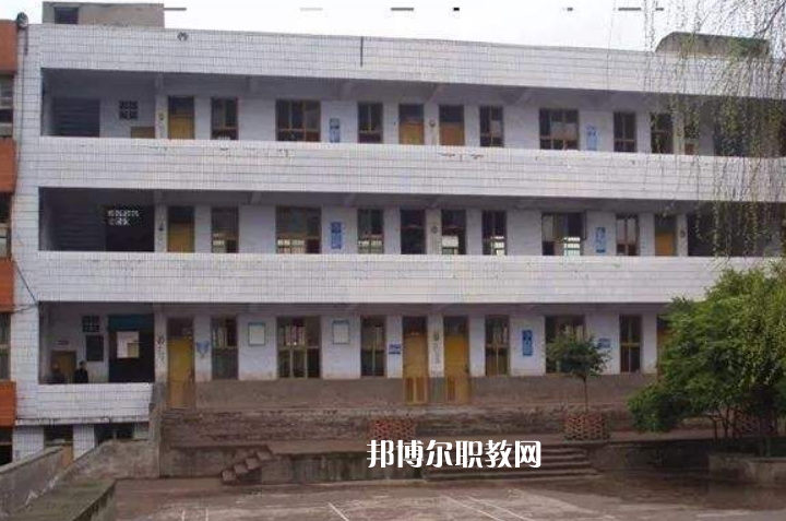 岳池白廟職業(yè)中學校2022年報名條件、招生要求、招生對象