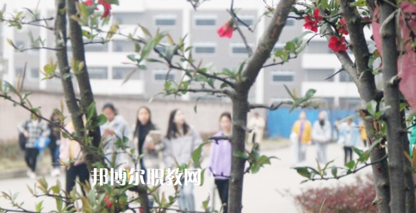 南充工貿(mào)科技職業(yè)學校2022年報名條件、招生要求、招生對象