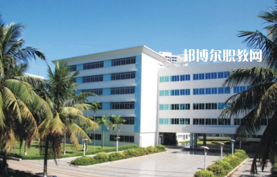 海南省衛生學校2022年報名條件、招生要求、招生對象