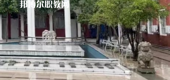 臺(tái)州市雙語(yǔ)實(shí)驗(yàn)學(xué)校地址在哪里，哪個(gè)地區(qū)，哪個(gè)城市?