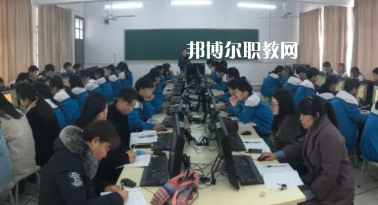 衢州市翔宇中等專業(yè)學(xué)校地址在哪里，哪個(gè)地區(qū)，哪個(gè)城市?