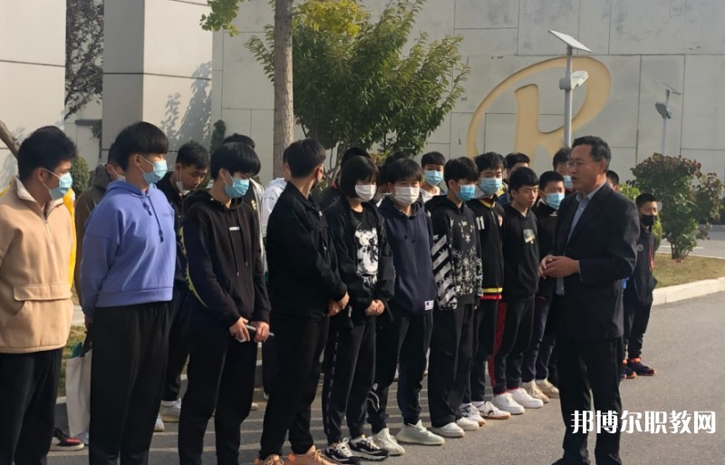 大連大學乒乓球運動中等職業(yè)技術(shù)學校怎么樣、好不好