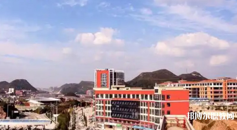 四川2025年初中生能讀什么電工學校